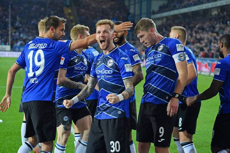 转折点！克里夫兰骑士造点机会；德国杯今夜攻防权衡；压力陡增；轮换策略成焦点的简单介绍-九游体育